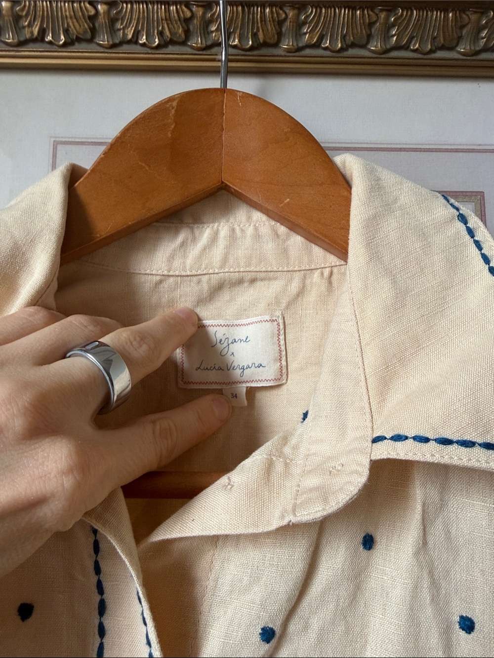 Sezane x Lucia Vergara Maellie Shirt in Beige with Narcisco Blue Embroidery 34/2 - Picture 6 of 9